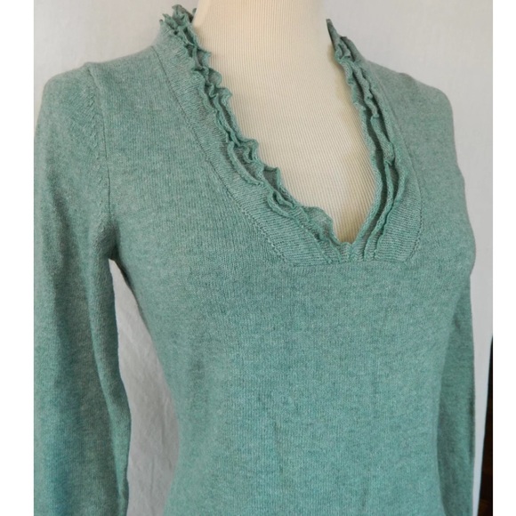 Banana Republic Ruffle V Neck Italian Wool Sweater - Picture 3 of 7